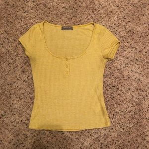 YELLOW STRIPPED URBAN OUTFITTERS TOP